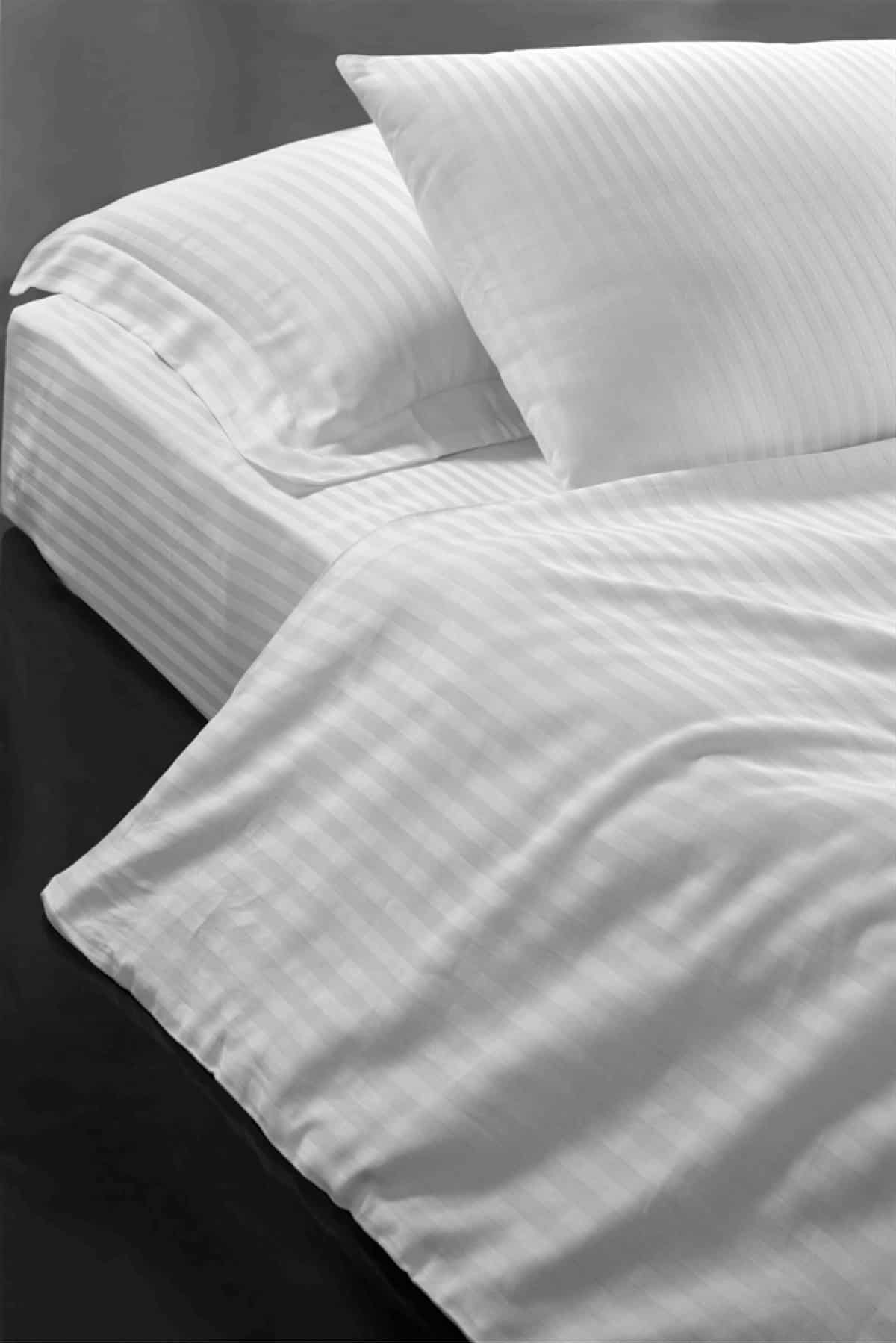 Ravna plahta Hotel Series 83 – TC 210 · Pruge 1,0 cm